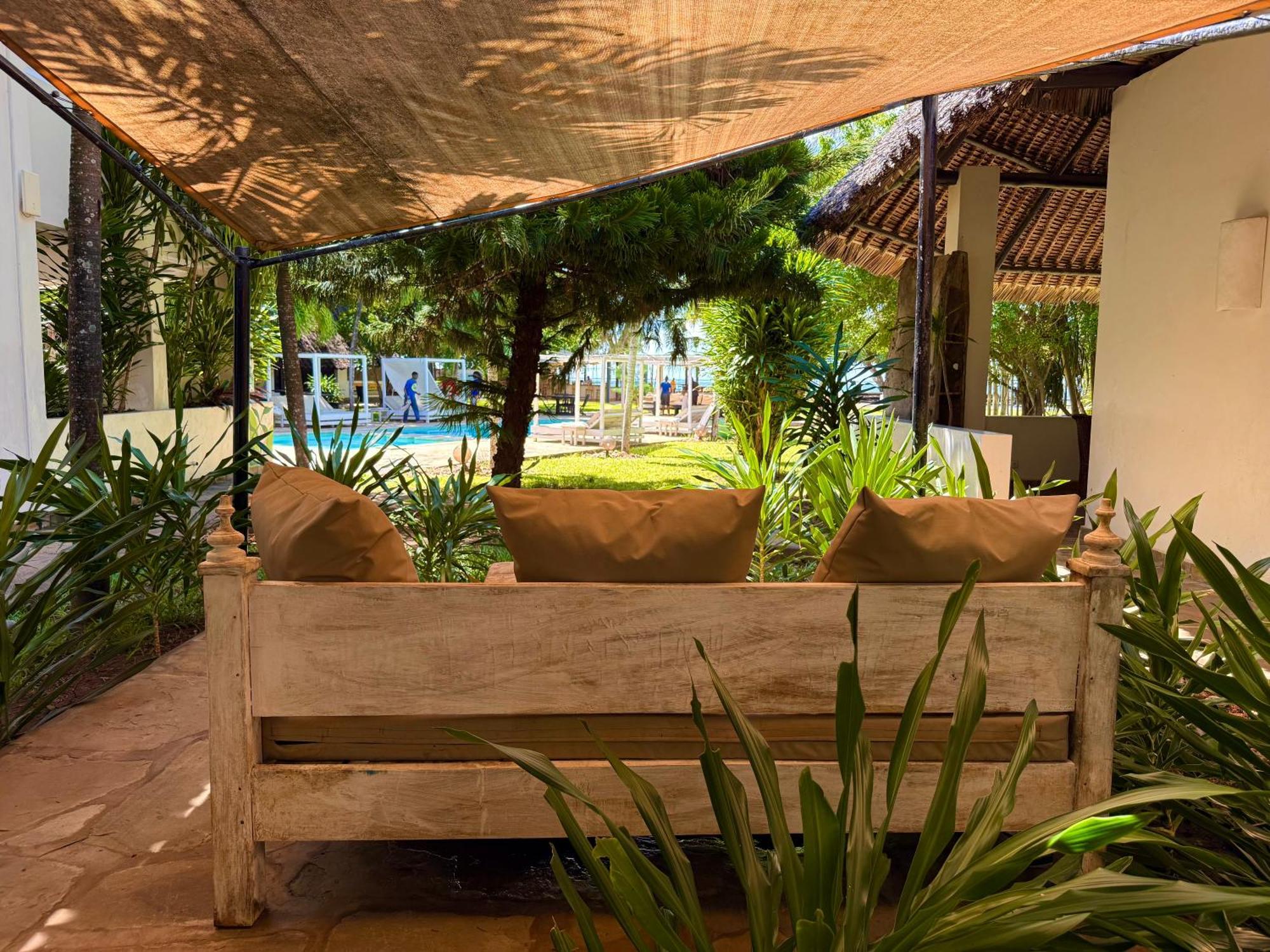 Galu Ecolodge - Diani Beach Exterior photo